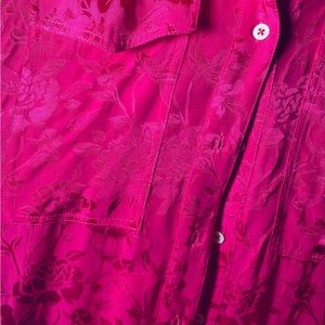 STAUD fuschsia peony embossed fabric long sleeve button down collars shirt.